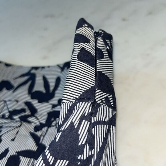 Izod navy blue pattern golf skort size 12 - Picture 4 of 9